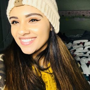 Meet your Posher, Kiaya